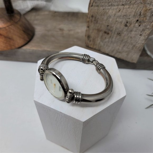 Heavy Bangle Bracelet Watch Vivani Silver MOP Face Mother of Pearl - Picture 2 of 8